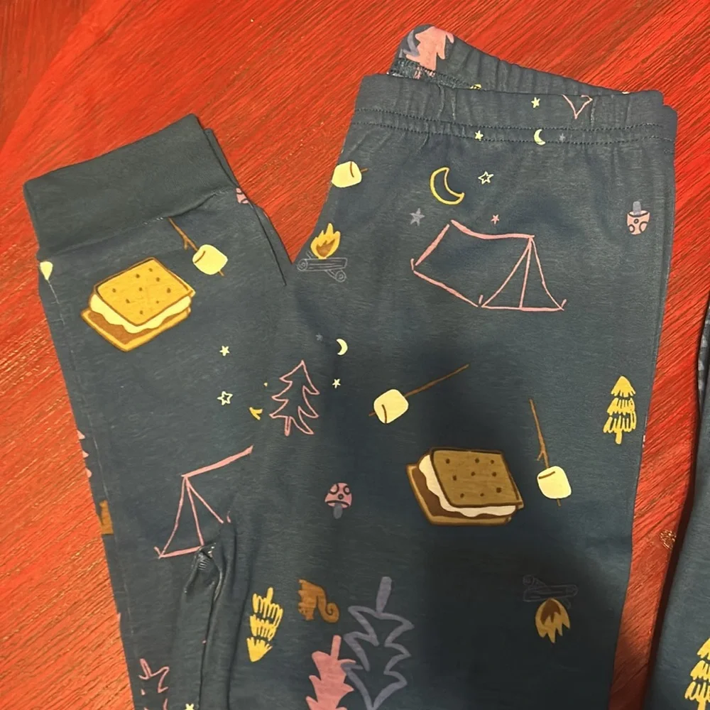 Carters girls set of two pajamas